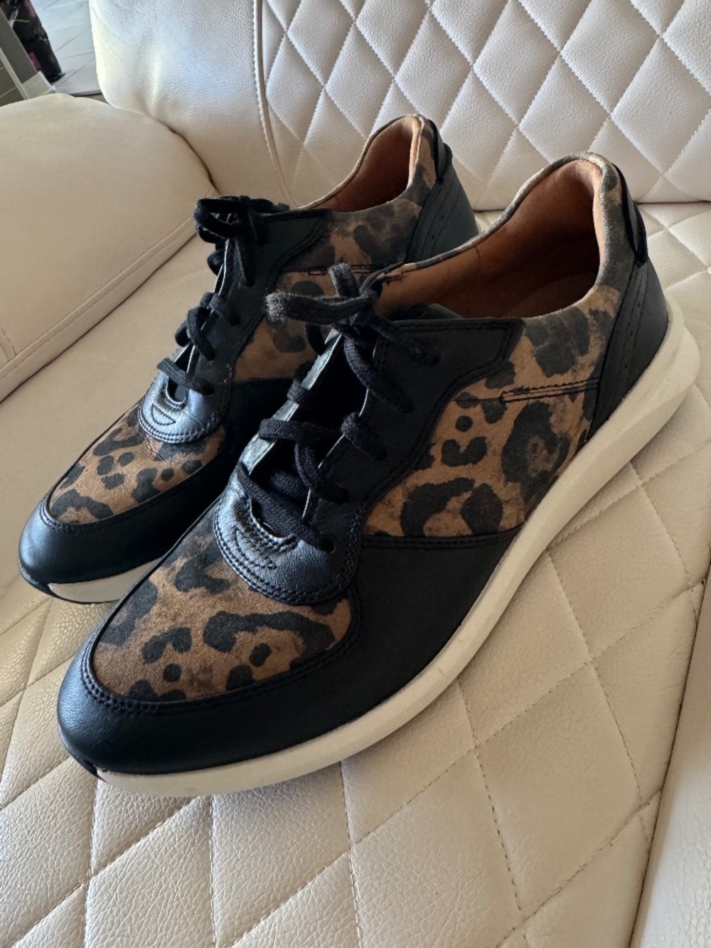 Clarks Leopard Print Comfort Sneakers | Black/Tan | Size 9.5